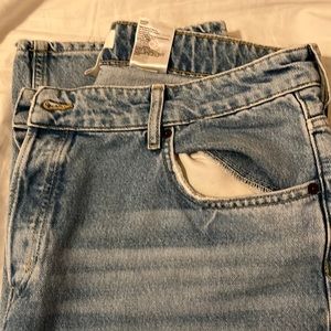 Wide leg 90s fit light blue denim jeans